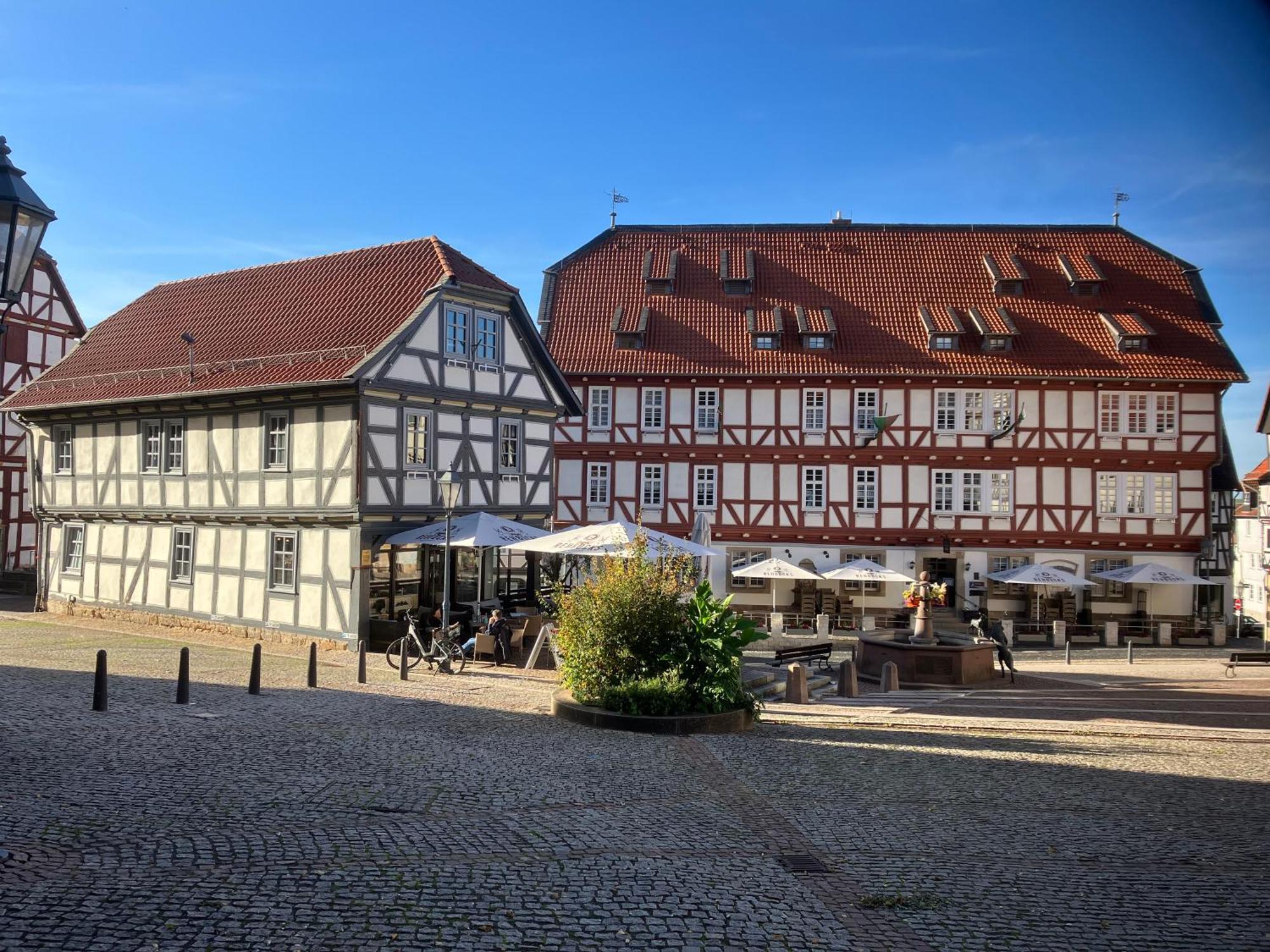 Altes Rathaus Hotel-Restaurant-Cafe Wolfhagen Buitenkant foto